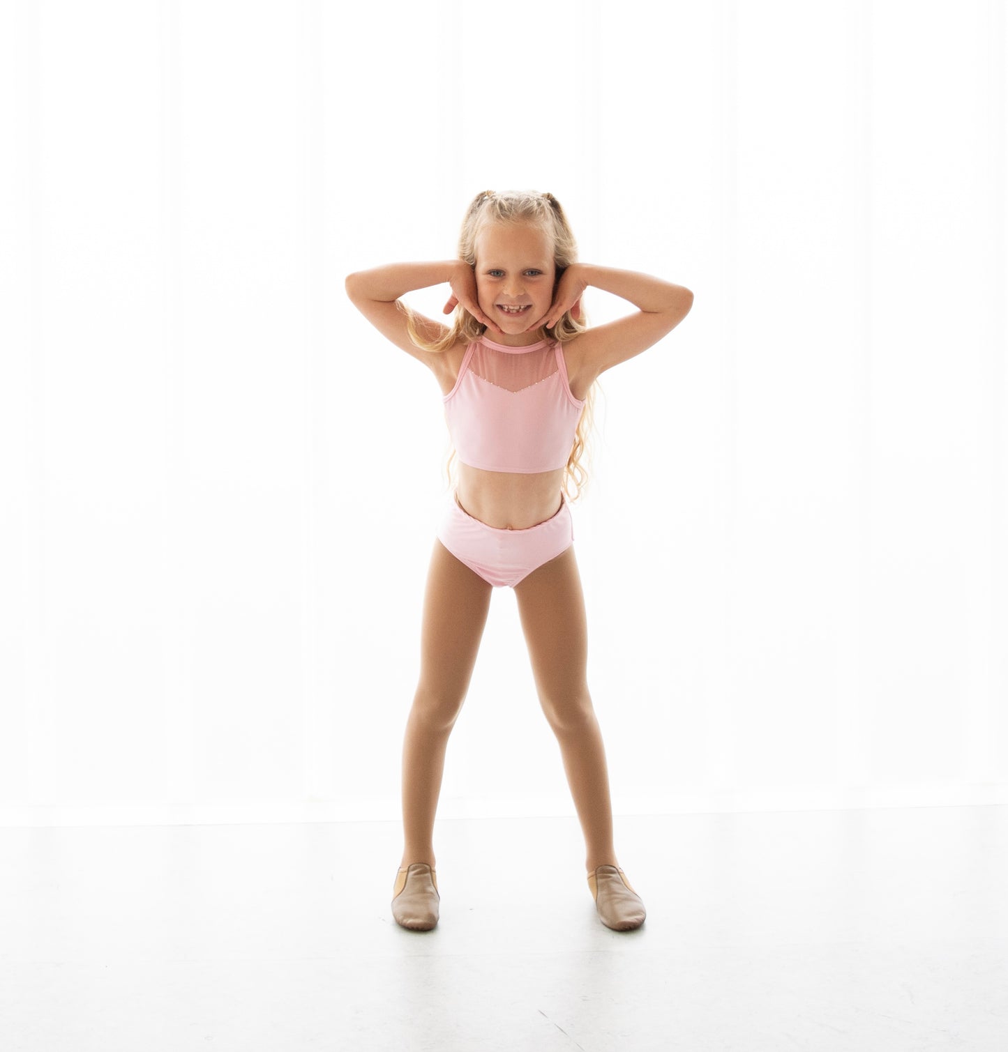 Poise Dandy Crop